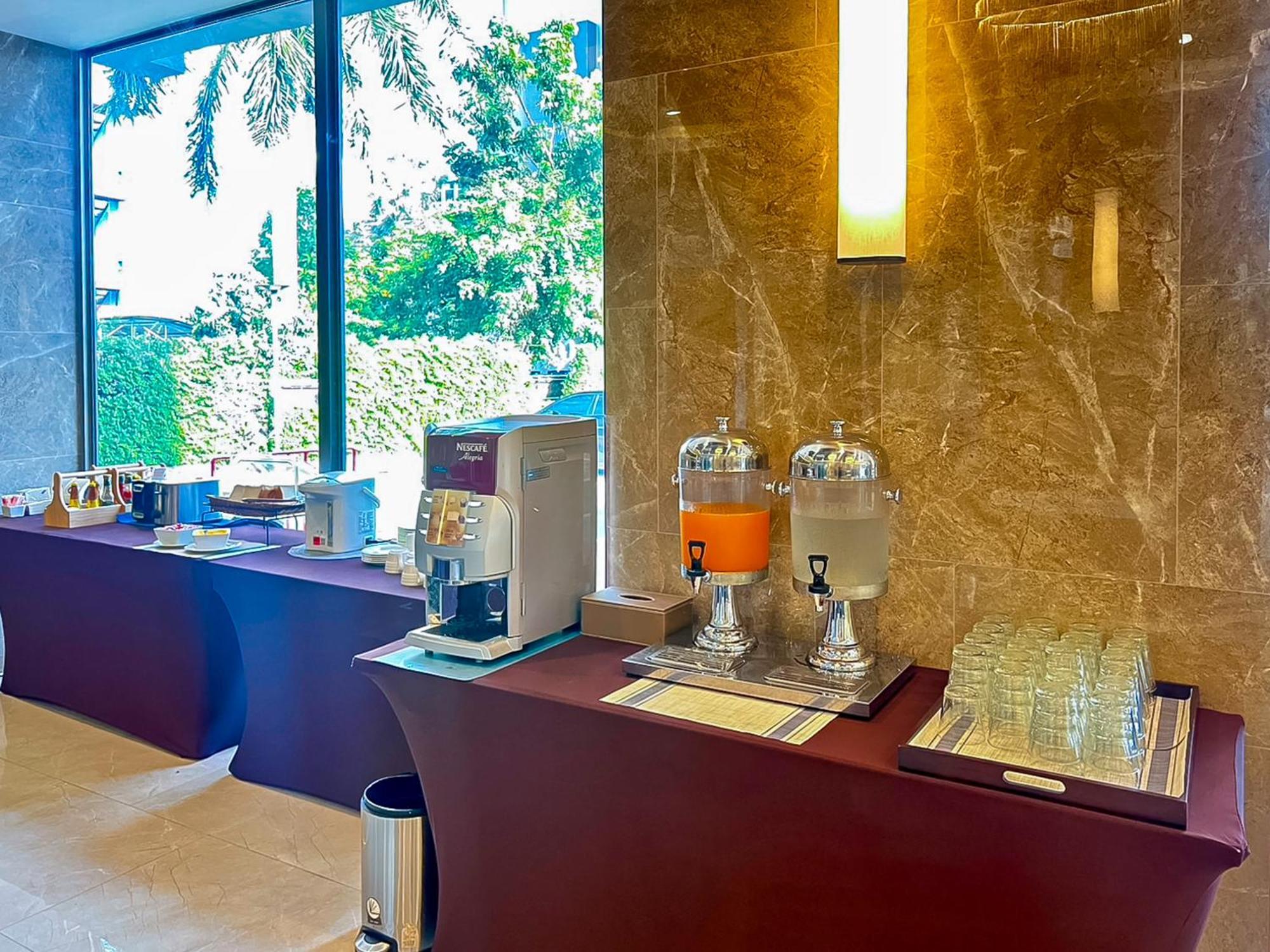 The Proud Exclusive Hotel-Sha Plus Nakhon Pathom Esterno foto