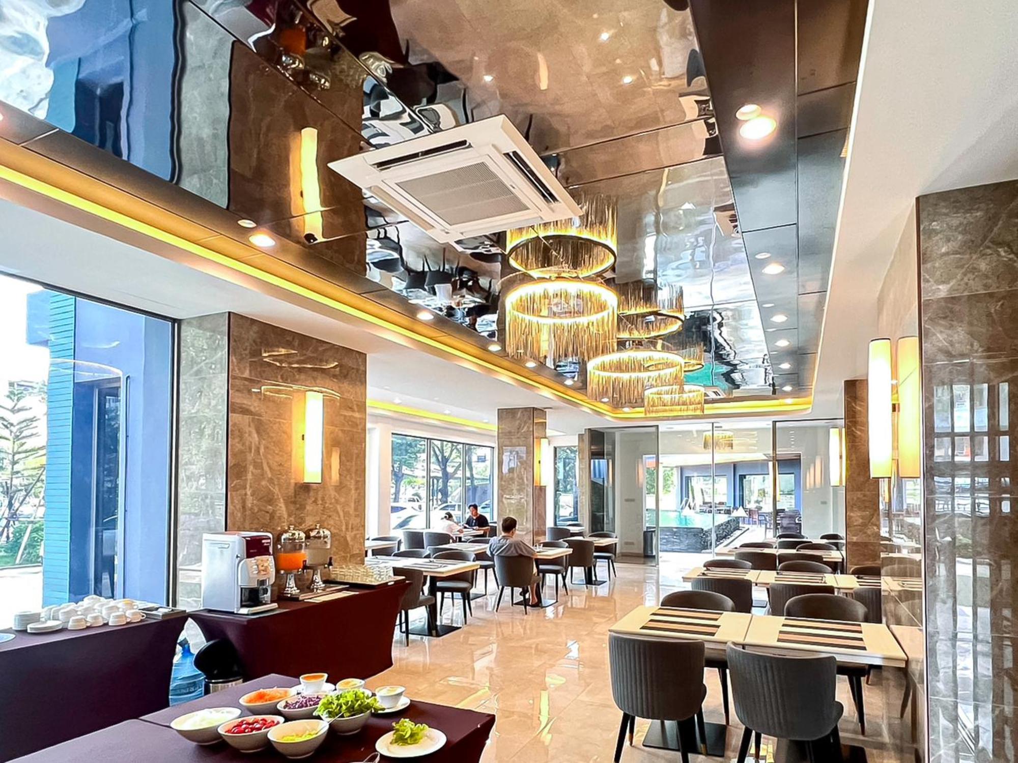 The Proud Exclusive Hotel-Sha Plus Nakhon Pathom Esterno foto