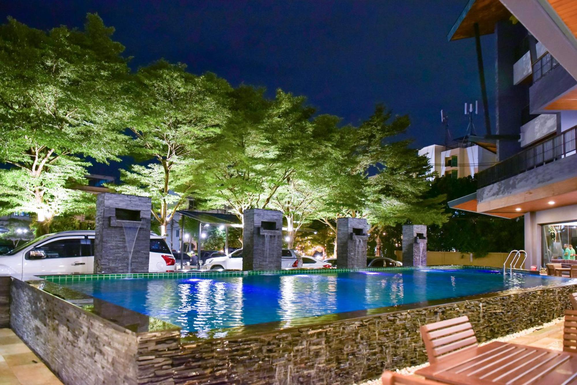 The Proud Exclusive Hotel-Sha Plus Nakhon Pathom Esterno foto