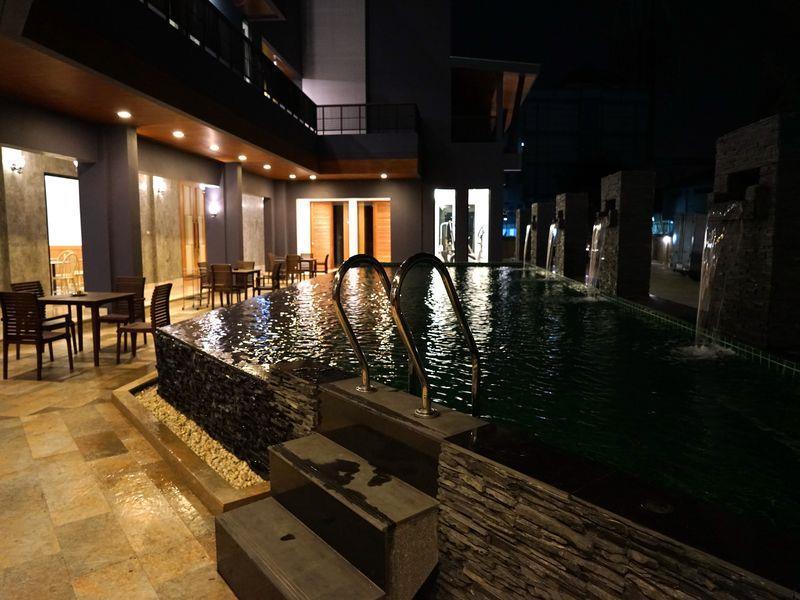 The Proud Exclusive Hotel-Sha Plus Nakhon Pathom Esterno foto